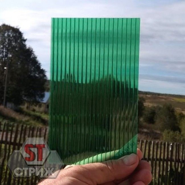 Сотовый поликарбонат 16 мм зеленый